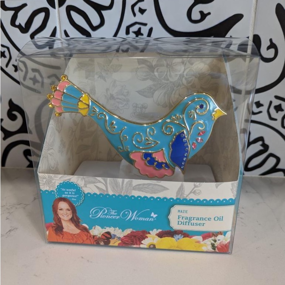 Pioneer Woman Fragrance Oil Diffuser New Mazie Soft LED Light Works with Any Oil